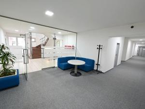 Pronájem kanceláře, Praha - Prosek, Litvínovská, 101 m2