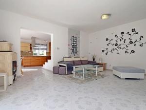Pronájem rodinného domu, Praha - Stodůlky, Pod viaduktem, 380 m2