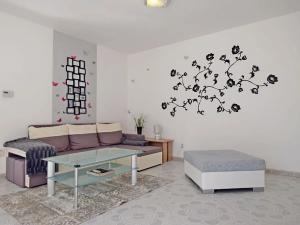 Pronájem rodinného domu, Praha - Stodůlky, Pod viaduktem, 380 m2