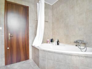 Prodej vícegeneračního domu, Ústí nad Labem, Králova výšina, 300 m2