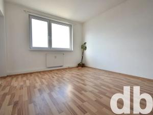 Prodej bytu 1+1, Karlovy Vary, Dubová, 32 m2