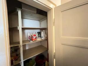 Pronájem bytu 1+kk, Praha - Nusle, Nad Jezerkou, 40 m2