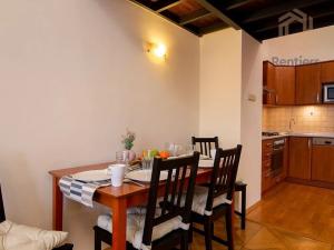 Pronájem bytu 1+kk, Praha - Smíchov, Na Valentince, 48 m2