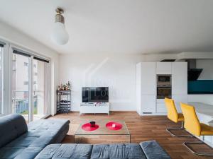 Pronájem bytu 2+kk, Praha - Kamýk, Freiwaldova, 70 m2