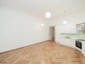 Pronájem bytu 2+kk, Praha - Vinohrady, Balbínova, 68 m2