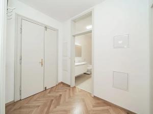 Pronájem bytu 2+kk, Praha - Vinohrady, Balbínova, 68 m2