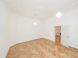 Pronájem bytu 2+kk, Praha - Vinohrady, Balbínova, 66 m2