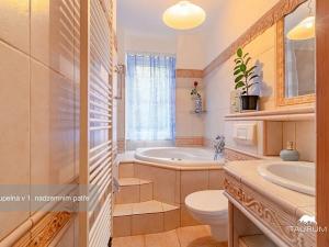 Prodej rodinného domu, Horšovský Týn, Na stráni, 342 m2