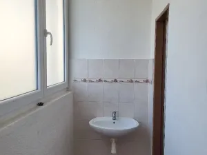 Pronájem skladu, Brno, Okružní, 148 m2
