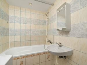 Prodej bytu 3+1, Olomouc - Nové Sady, Trnkova, 68 m2