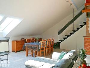 Pronájem atypického bytu, Býšť, 130 m2