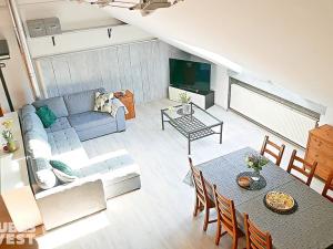 Pronájem atypického bytu, Býšť, 130 m2