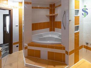 Pronájem bytu 3+kk, Praha - Letňany, Malkovského, 64 m2