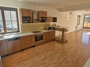 Pronájem bytu 4+kk, Luhačovice, Dr. Veselého, 170 m2