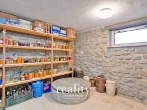 Prodej rodinného domu, Hodonice, U Pošty, 480 m2