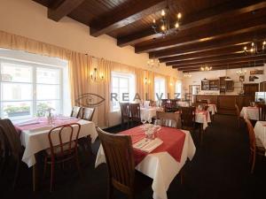 Prodej vícegeneračního domu, Nové Hrady, 880 m2