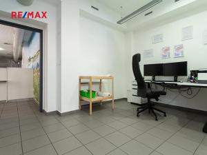 Pronájem ordinace, Praha - Nusle, Hradeckých, 39 m2