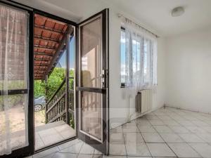 Prodej rodinného domu, Hrobce, Hlavní, 238 m2