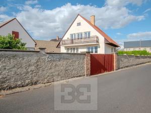 Prodej rodinného domu, Hrobce, Hlavní, 238 m2