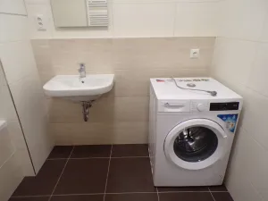 Prodej kanceláře, Praha - Vysočany, Čerpadlová, 57 m2