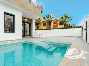 Prodej vily, Torrevieja, Španělsko, 95 m2