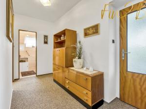 Prodej rodinného domu, Vrhaveč - Neznašovy, 253 m2