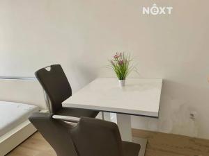 Pronájem bytu 1+kk, Praha - Jinonice, Peroutkova, 23 m2