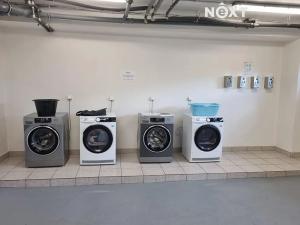 Pronájem bytu 1+kk, Praha - Jinonice, Peroutkova, 23 m2