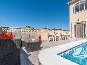 Prodej vily, San Miguel de Salinas, Španělsko, 198 m2