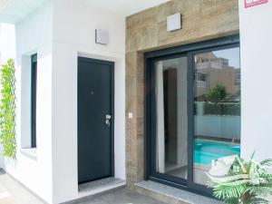 Prodej vily, Torrevieja, Španělsko, 95 m2