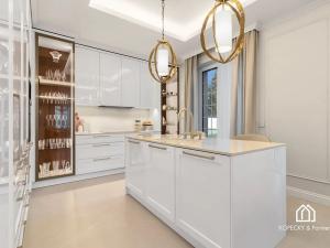 Prodej rodinného domu, Přezletice, Čakovická, 405 m2