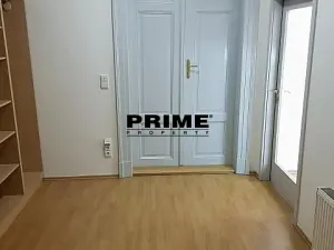 Pronájem kanceláře, Praha - Smíchov, Štefánikova, 70 m2