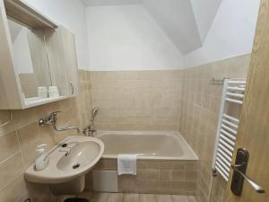 Prodej ubytování, Teplice nad Metují, 753 m2