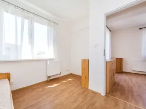 Prodej bytu 2+kk, Praha - Strašnice, Věšínova, 36 m2