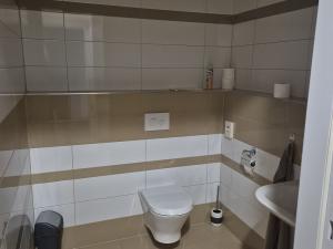 Pronájem kanceláře, Praha - Michle, Pod Stárkou