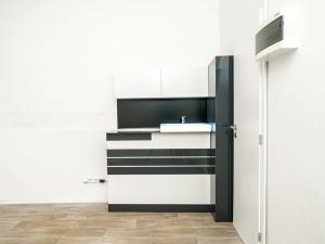 Pronájem obchodního prostoru, Ostrava, 28. října, 22 m2