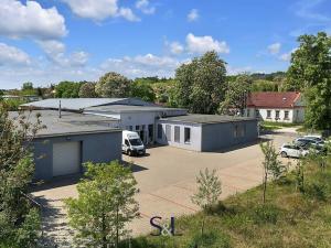 Prodej výrobních prostor, Milovice, Italská, 1819 m2