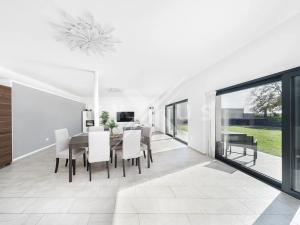 Prodej rodinného domu, Krakovany, 163 m2