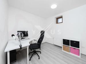 Prodej rodinného domu, Krakovany, 163 m2