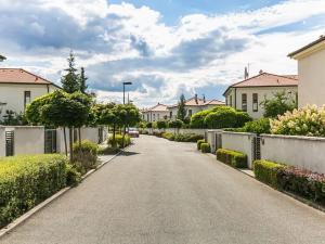 Pronájem vily, Statenice, 180 m2