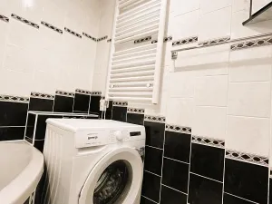 Pronájem bytu 3+1, Praha - Troja, Svídnická, 68 m2