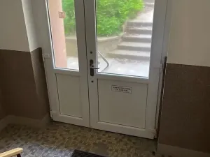 Pronájem bytu 1+kk, Praha - Vršovice, Jerevanská, 30 m2