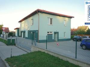 Pronájem bytu 2+kk, Kamenný Újezd, 5. května, 42 m2