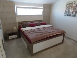 Pronájem rodinného domu, Polerady, 80 m2
