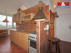 Prodej bytu 4+1, Karlovy Vary - Doubí, Modenská, 77 m2