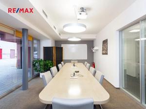 Pronájem kanceláře, Praha - Hodkovičky, Pod kopcem, 700 m2