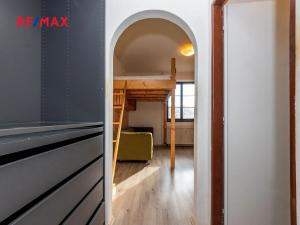 Prodej bytu 1+kk, Praha - Hlubočepy, Pod Žvahovem, 17 m2