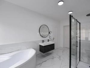 Pronájem bytu 3+1, Praha - Dejvice, 137 m2