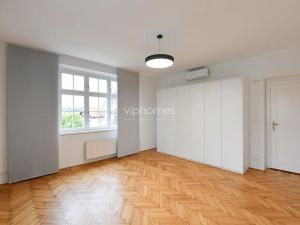 Pronájem bytu 3+1, Praha - Dejvice, 137 m2