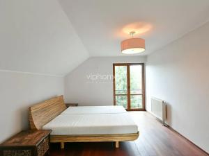 Pronájem vily, Choteč, 190 m2